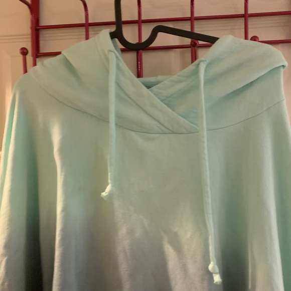 Young Fabulous & Broke Teal Ombré M/L Sweatshirt - Picture 5 of 11